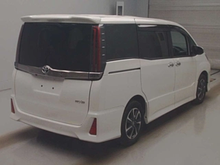 TOYOTA NOAH 2021