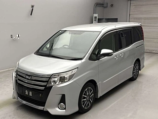 TOYOTA NOAH 2014