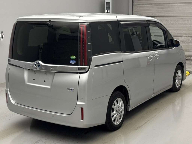 TOYOTA NOAH 2020