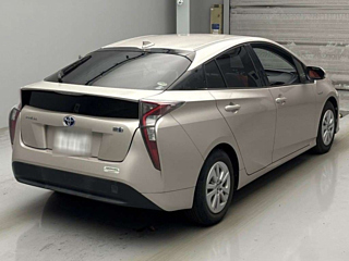 TOYOTA PRIUS 2016