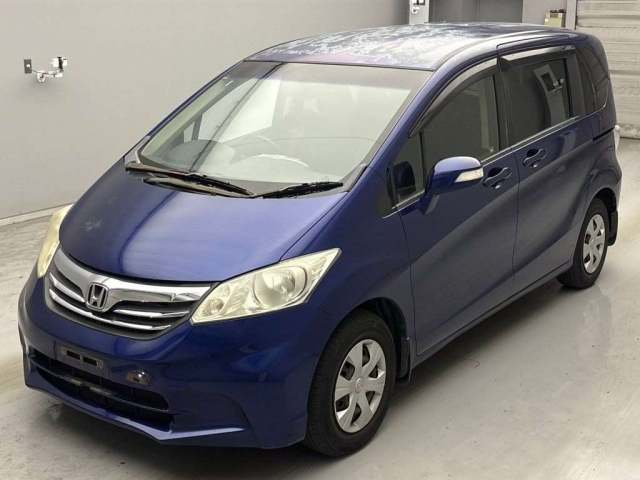 HONDA FREED 2013