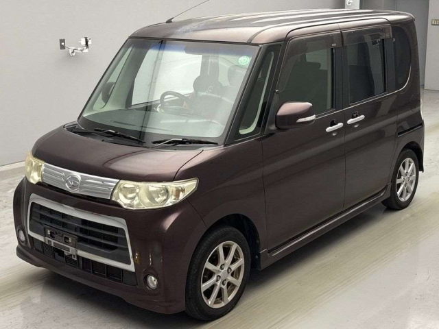 DAIHATSU TANTO 2010