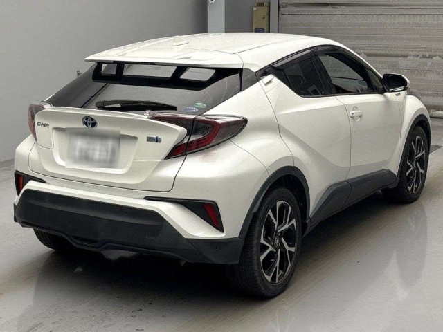 TOYOTA C-HR 2017