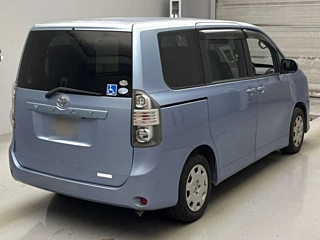 TOYOTA VOXY 2008