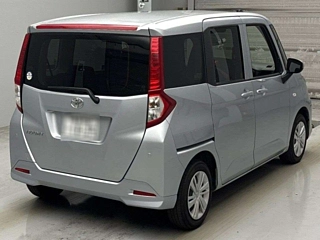 TOYOTA ROOMY 2022