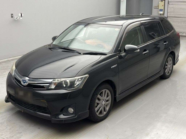 TOYOTA COROLLA FIELDER 2013