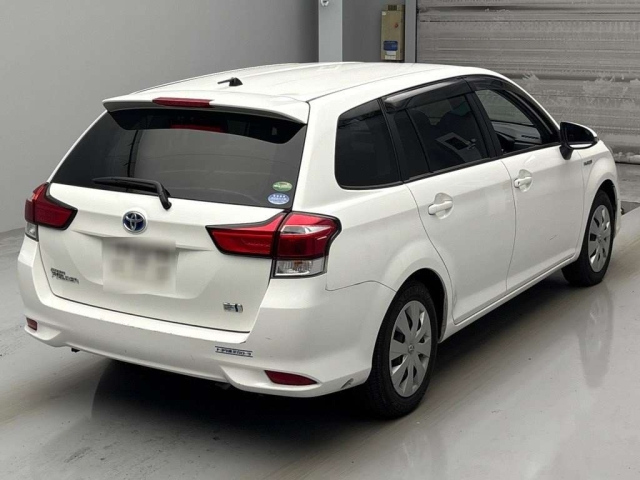 TOYOTA COROLLA FIELDER 2016