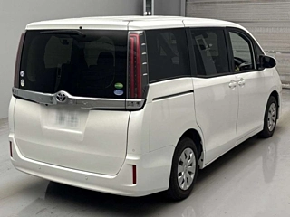 TOYOTA NOAH 2020