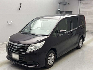TOYOTA NOAH 2014