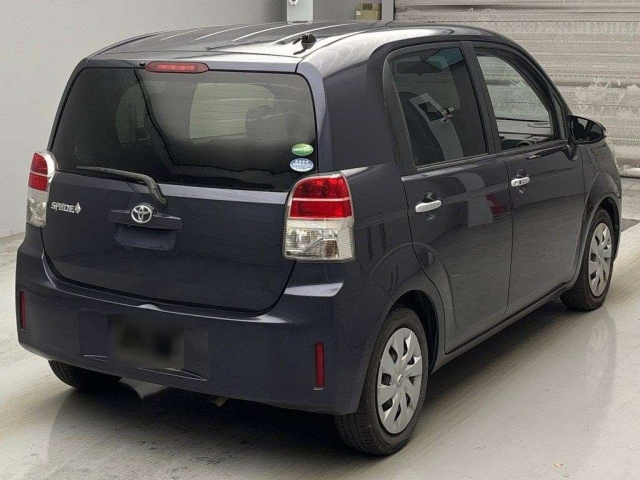 TOYOTA SPADE 2012