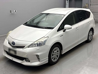 TOYOTA PRIUS ALPHA 2012