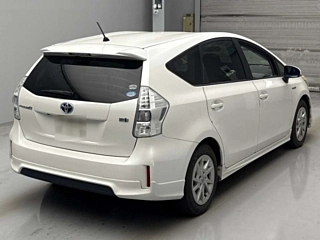 TOYOTA PRIUS ALPHA 2012