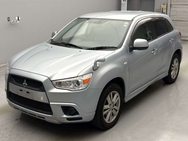 MITSUBISHI RVR 2011