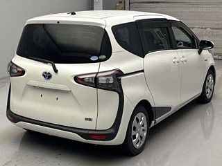TOYOTA SIENTA 2018
