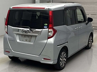 TOYOTA ROOMY 2019