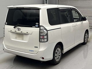 TOYOTA VOXY 2011