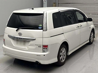 TOYOTA ISIS 2012