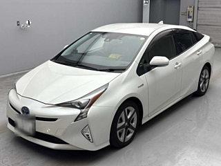 TOYOTA PRIUS 2016