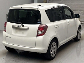 TOYOTA RACTIS 2010