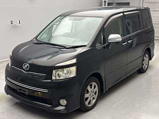 TOYOTA VOXY 2009