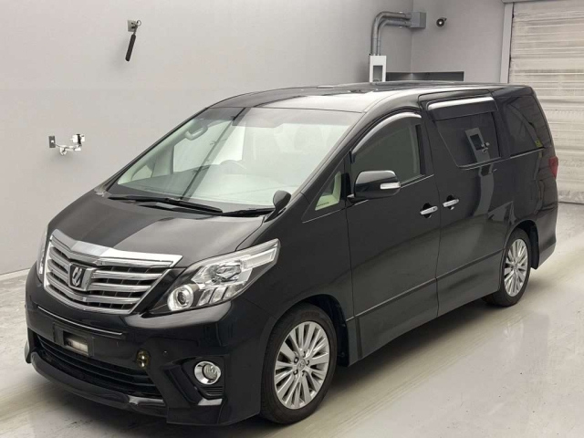 TOYOTA ALPHARD 2013