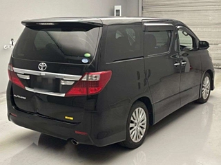 TOYOTA ALPHARD 2013