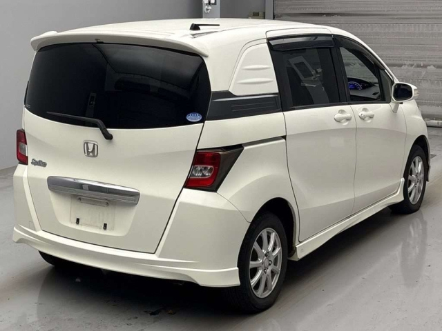 HONDA FREED 2012