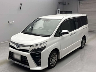TOYOTA VOXY 2021