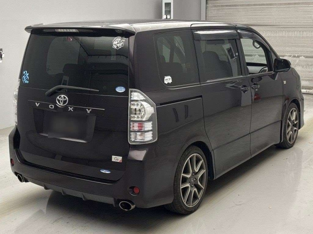 TOYOTA VOXY 2014