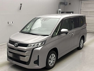 TOYOTA NOAH 2022