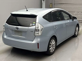 TOYOTA PRIUS ALPHA 2012