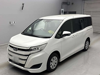 TOYOTA NOAH 2020