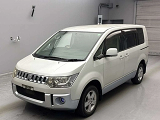 MITSUBISHI DELICA D5 2009