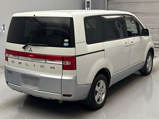MITSUBISHI DELICA D5 2009