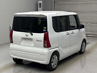 DAIHATSU TANTO 2021