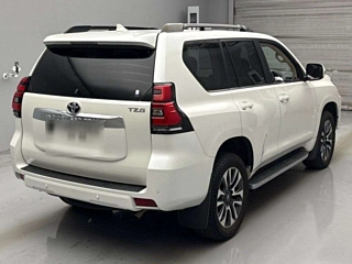 TOYOTA LAND CRUISER PRADO 2023