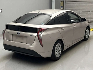 TOYOTA PRIUS 2018