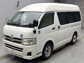 TOYOTA HIACE VAN 2013