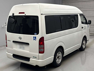 TOYOTA HIACE VAN 2013