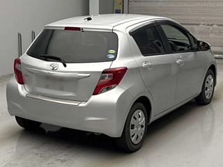 TOYOTA VITZ 2014