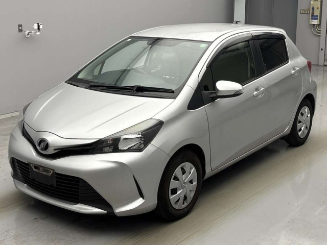TOYOTA VITZ 2016