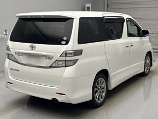 TOYOTA VELLFIRE 2011
