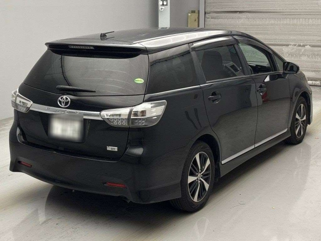 TOYOTA WISH 2013