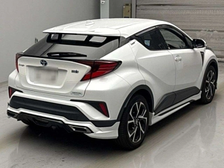 TOYOTA C-HR 2021