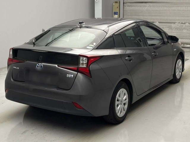 TOYOTA PRIUS 2019