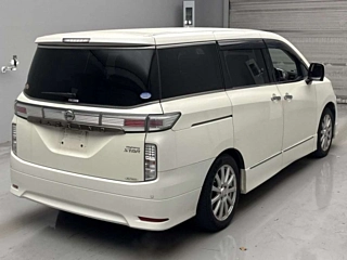 NISSAN ELGRAND 2017
