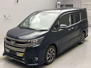 TOYOTA NOAH 2018
