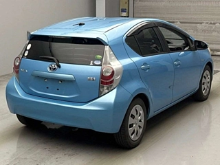 TOYOTA AQUA 2012