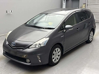 TOYOTA PRIUS ALPHA 2014