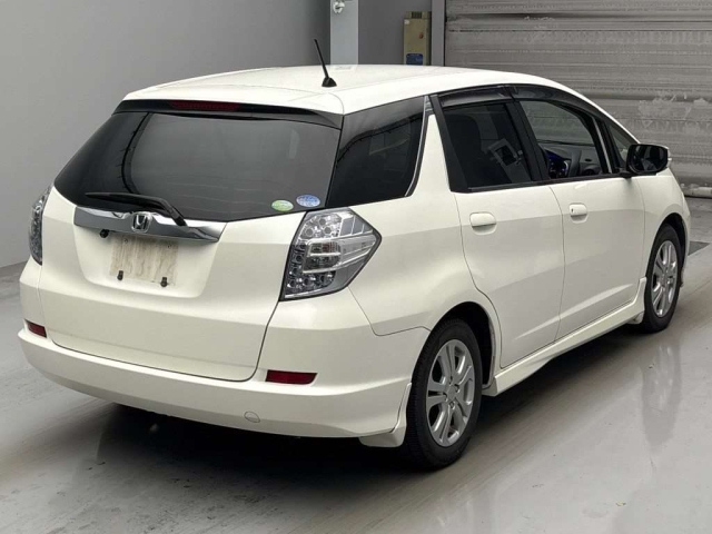 HONDA FIT SHUTTLE 2011